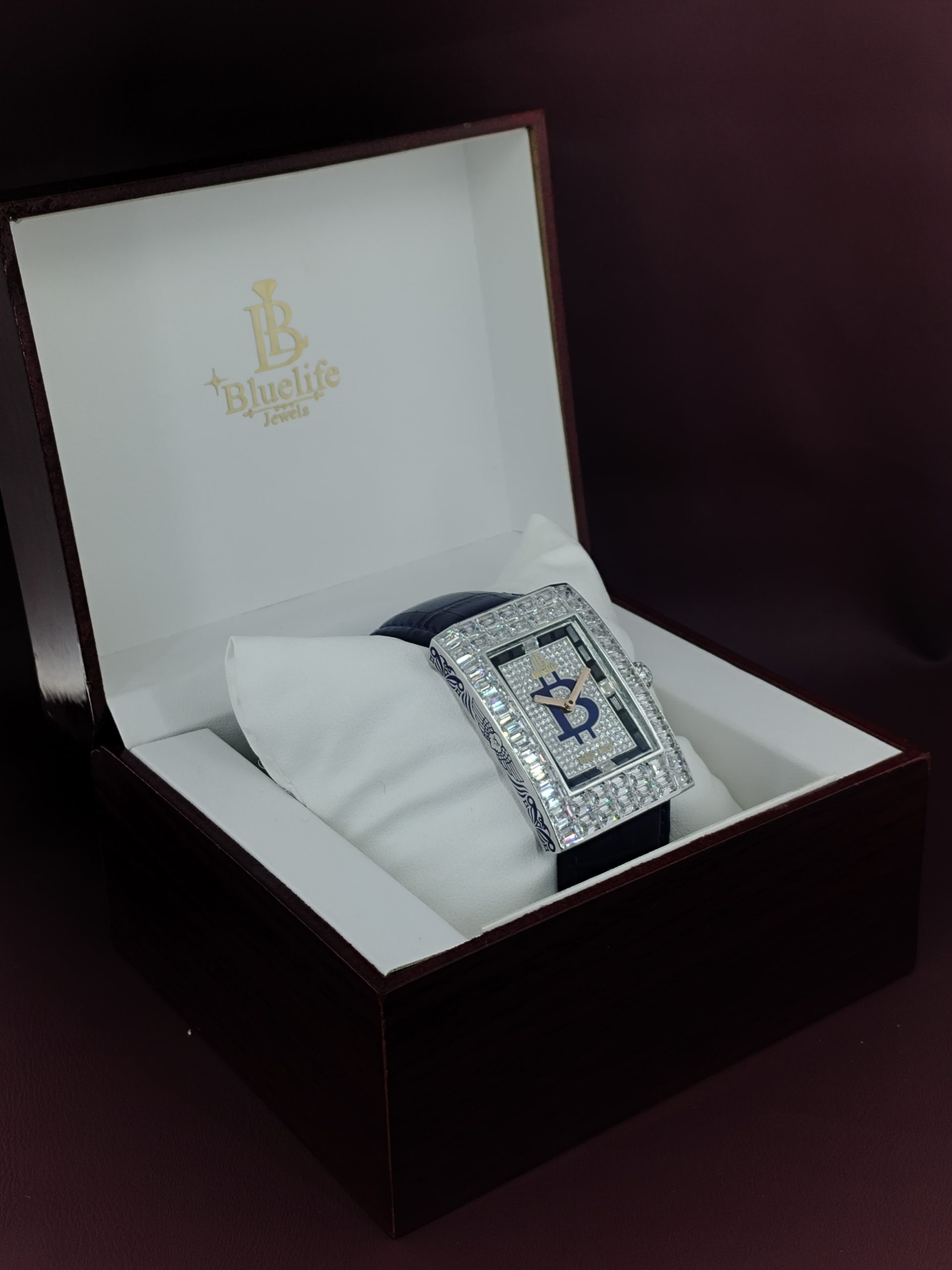 Moissanite Iced Out Watch – Top Luxury VVS Diamond Look | Bluelife Jewels - Image 8